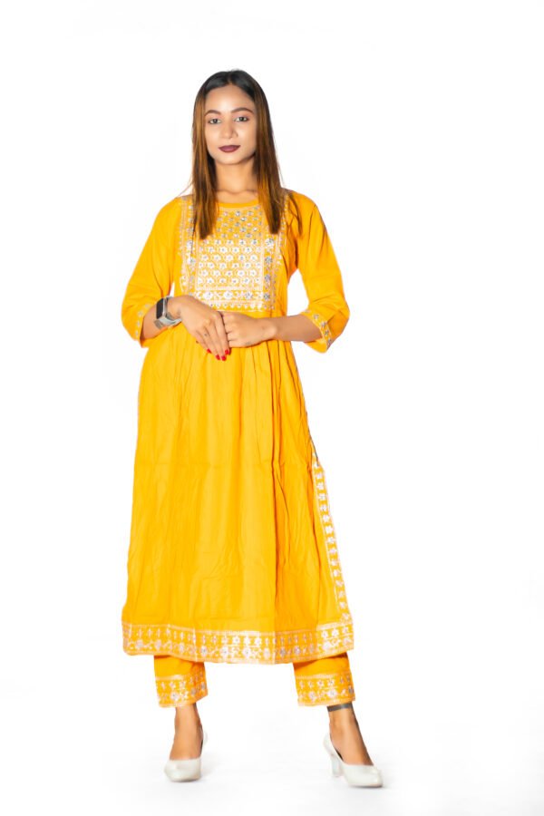 Leyon kurta set